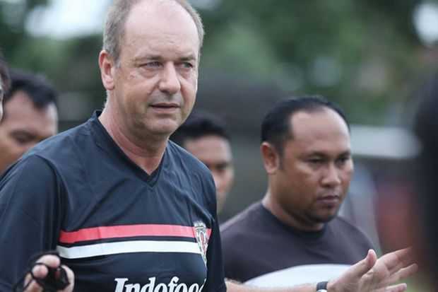 Pemainnya Berkurang, Pelatih Bali United Mengaku Tidak Resah