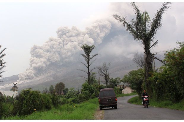 Aktivitas Vulkanik Tinggi, Sinabung Masih Berstatus Awas
