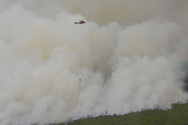 Atasi Kebakaran Hutan, Riau Dapat Tambahan Helikopter Water Bombing