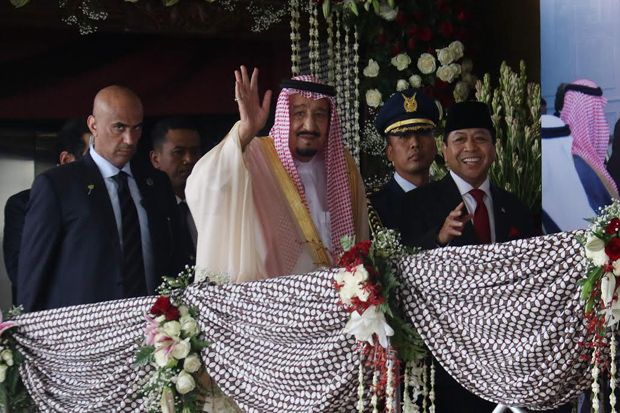 Raja Salman Sumbang Kain Kiswah Berbenang Emas untuk Masjid Istiqlal