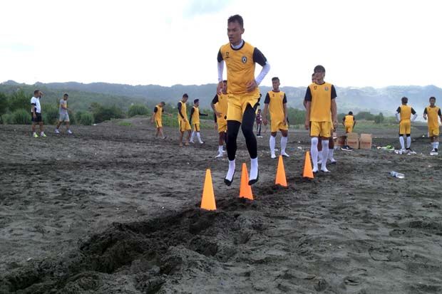 Uji Coba Lawan Bali United, PSS Mantapkan Fisik dan Skema