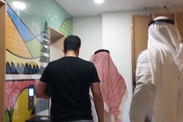 Datangi Pelaku Teror Bom, Dubes Arab Saudi Kasar dengan Awak Media
