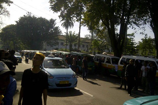 Hari Ini, Angkot se-Kota Bandung Mogok Beroperasi