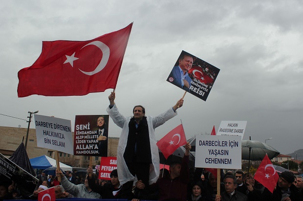 Turki Tuding Eropa Campur Tangan soal Referendum