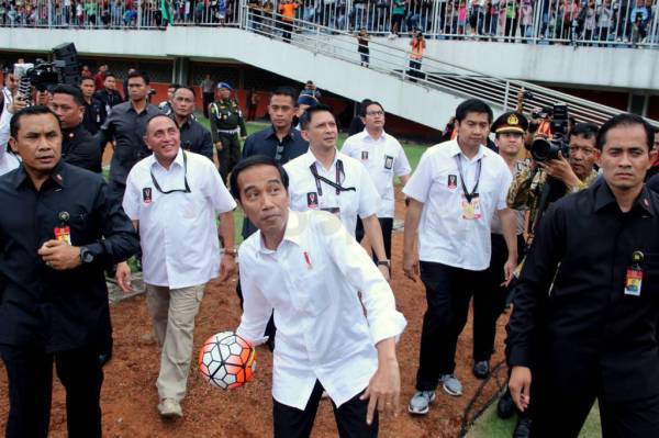 Sambut Presiden Jokowi Gerbang Selatan Pakansari Disterilkan