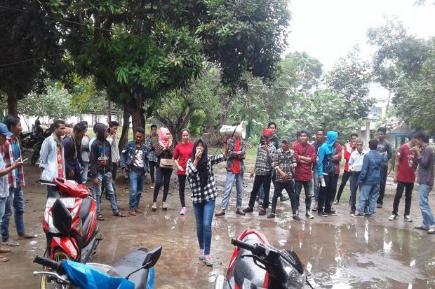 Tuntut Transparasi Anggaran, Mahasiswa STISIP Mbojo Demo Kampus