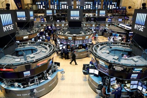 Wall Street Berakhir Lebih Rendah Dibayangi Kebijakan Trump