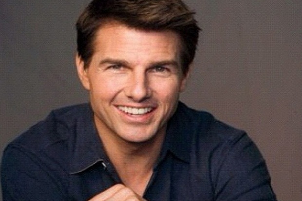 Tom Cruise Jatuh Cinta dengan Wanita Cantik Ini