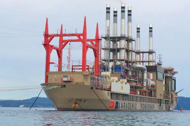 Ini Penampakan Kapal Pembangkit Listrik di Ambon
