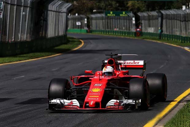 Lebih Lamban dari Hamilton, Dua Joki Ferrari Incar Sesi Sabtu