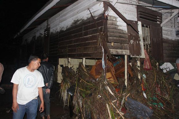 Banjir Bandang Hantam Padangsidimpuan, Puluhan Rumah Rusak dan 9 Hanyut