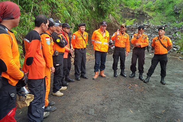 Tim SAR Temukan Posisi Pendaki yang Hilang di Kawah Gunung Lokon