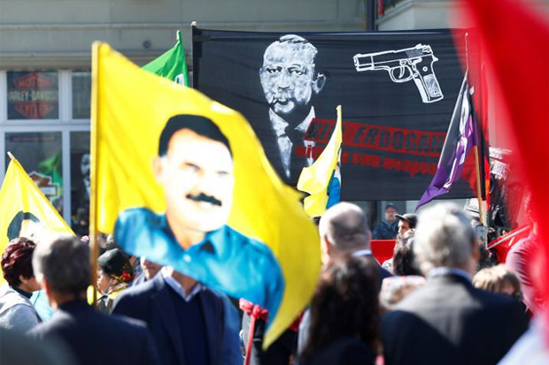 Demonstran Bawa Poster Bunuh Erdogan, Turki Panggil Utusan Swiss