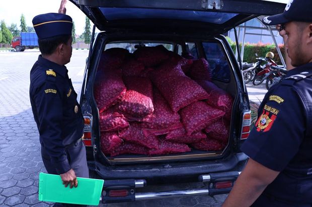 Bea Cukai Dumai Gagalkan Penyelundupan 2,3 Ton Bawang Merah