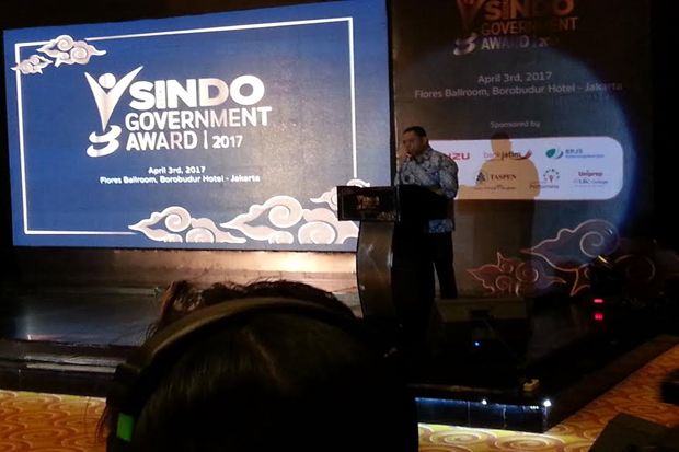 SINDO Weekly Beri Penghargaan Kepala Daerah Berprestasi