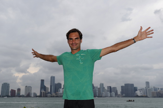 Lupakan Tanah Liat, Federer Fokus ke SW19
