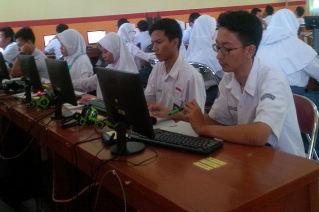 Sekolah di Kabupaten Bandung Terpaksa Pinjam Laptop Milik Siswa untuk UNBK