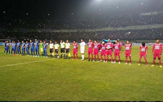 Kebuntuan Warnai Babak I Persib Bandung vs Arema FC