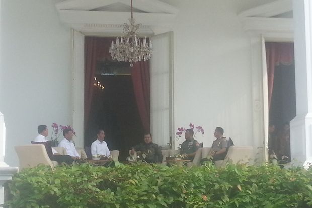 Mendadak, Jokowi Panggil Kapolri, Panglima TNI, dan Kepala BIN