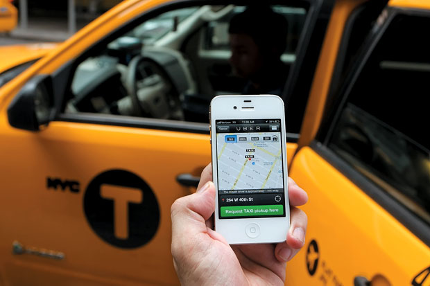 Aturan Tarif Taksi Online Dianggap Rawan Disusupi Kepentingan