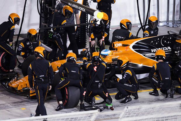 McLaren-Honda Cari Momen Kebangkitan di Tes F1 Bahrain 2017