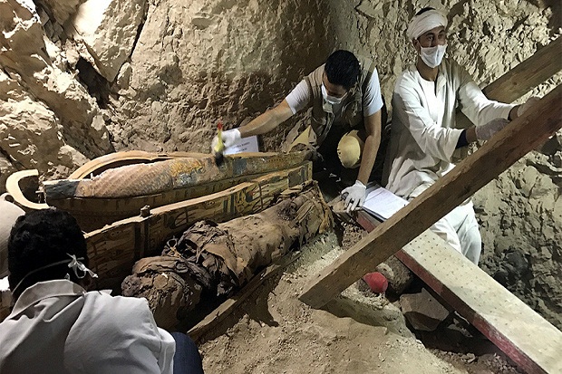 6 Mumi Ditemukan di Kuburan Berumur 3.500 Tahun di Mesir