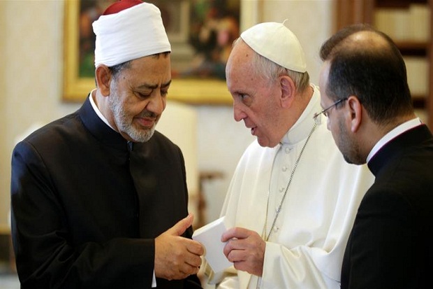 Mufti Al-Azhar: Militan Bodoh Salah Tafsirkan Kitab Agama