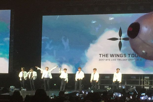 Konser Wings Tour Obati Kerinduan Army Indonesia pada BTS