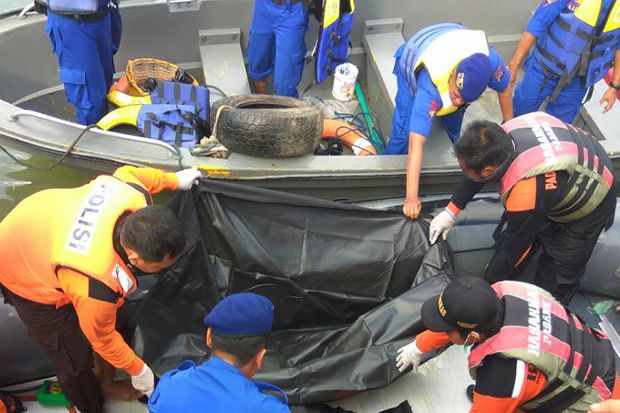 Nelayan yang Hilang Ditemukan Tewas Mengambang di Perairan Padang