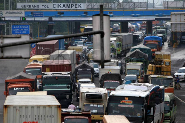 Masyarakat Diimbau Hindari Jalur Tol Jakarta-Cikampek