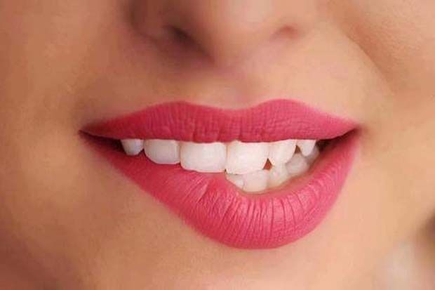 Tips Memiliki Bibir Pink Alami
