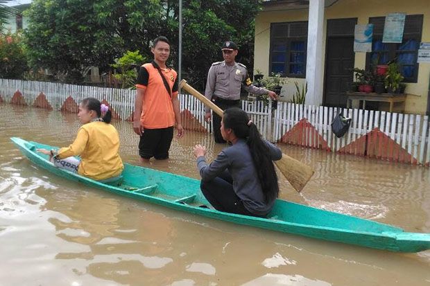 Ratusan Rumah Terendam Banjir, Warga Merangin Enggan Mengungsi