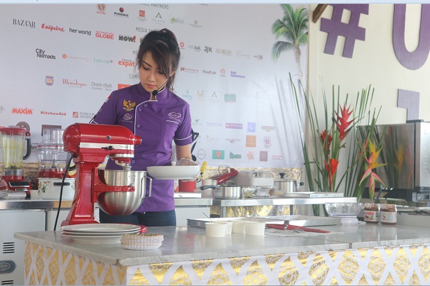 Wow, Axhiang Menghibur Pecinta Kuliner di Bali