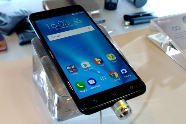 Harga dan Spesifikasi Smartphone Asus Zenfone Zoom S