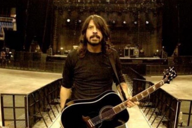 Foo Fighters Kenalkan Lagu Baru di Acara Amal