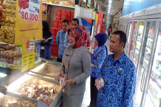 Tim Satgas Pangan Bandung Barat Awasi Harga Sembako di Pasar Modern