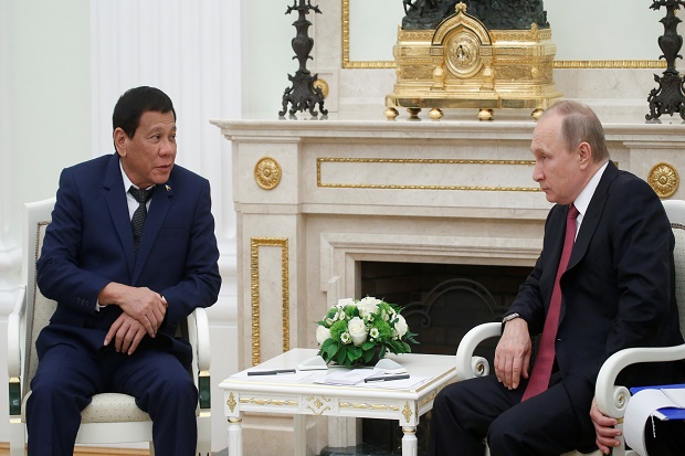 Duterte Minta Bantuan Putin Hancurkan Simpatisan ISIS