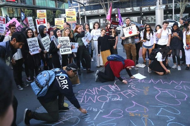 Empat Wanita Muslim Berjilbab Diserang, Demo Pecah di Sydney