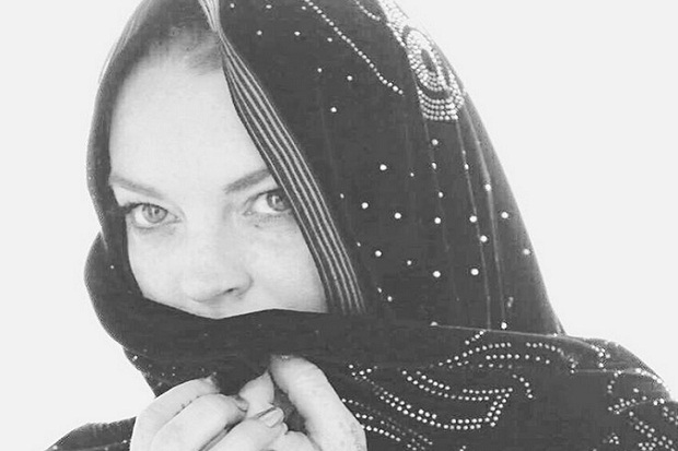 Lindsay Lohan hingga Nicky Minaj Ucapkan Selamat Ramadan