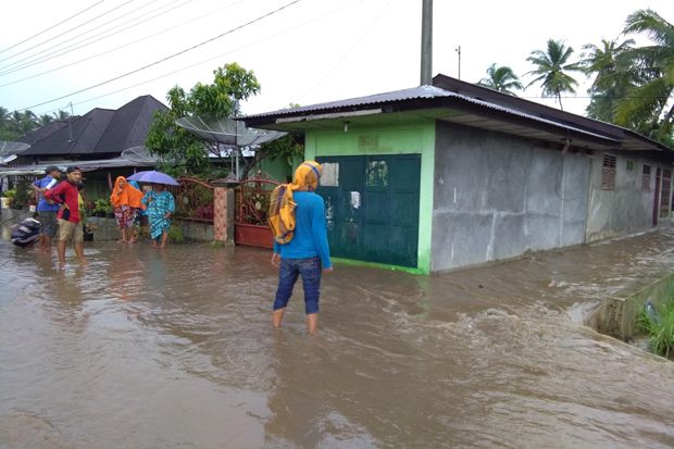Hujan Deras, Puluhan Rumah di Tapanuli Selatan Banjir