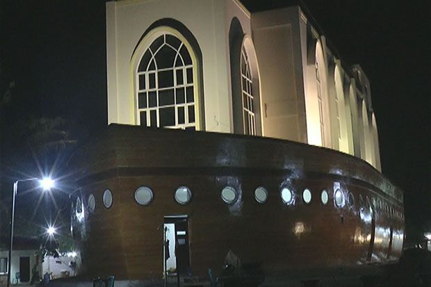 Eksotisme Masjid Kapal Nabi Nuh di Semarang