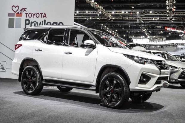 Toyota Akan Banting Harga Fortuner Juli 2017
