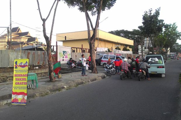 Perindo Sebar Ratusan Paket Takjil di Jalan Sudirman Pekanbaru