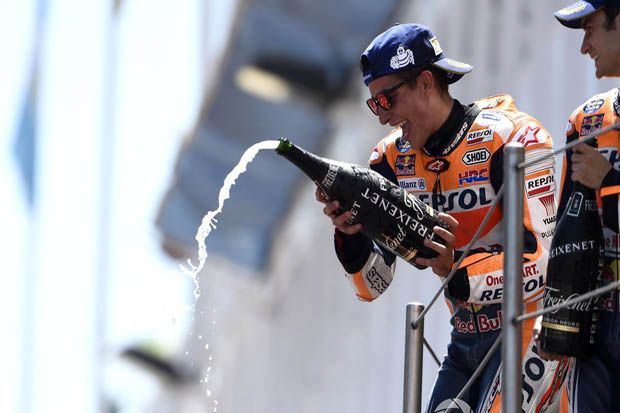 Marquez Senang Rossi-Vinales Kesulitan di MotoGP Catalunya