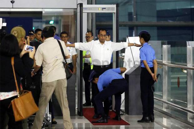 Menhub Pantau Kesiapan Angkutan Mudik di Bandara Sultan Hasanuddin