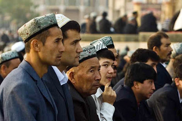 Amati Hilal, China Hukum 100 Warga Uighur