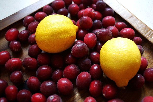 Redakan Derita Akibat Sariawan dengan Cranberry dan Lemon