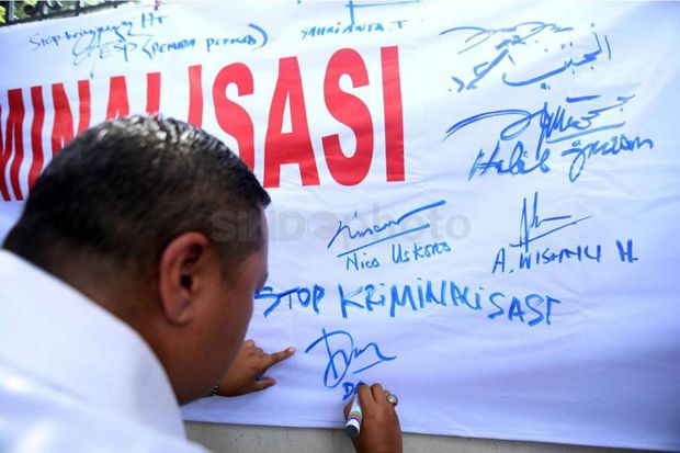 Ratusan Warga di Surabaya Beri Dukungan untuk Ketum Perindo