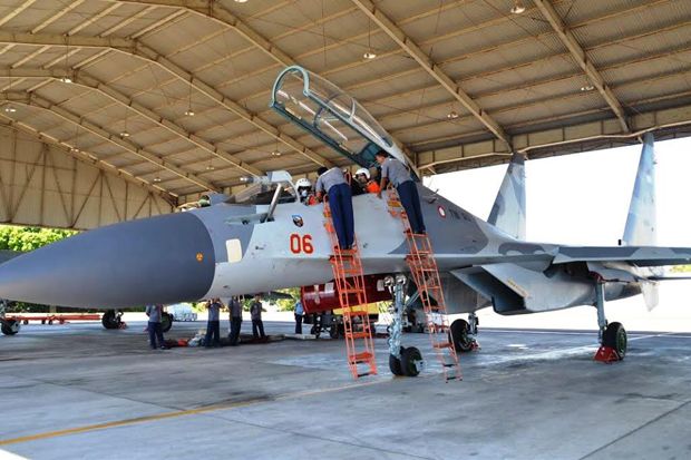 TNI AU Halau Pesawat Amerika yang Melanggar Wilayah NKRI