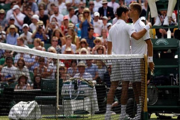 Djokovic dan Federer Menang Mudah di Babak Pertama